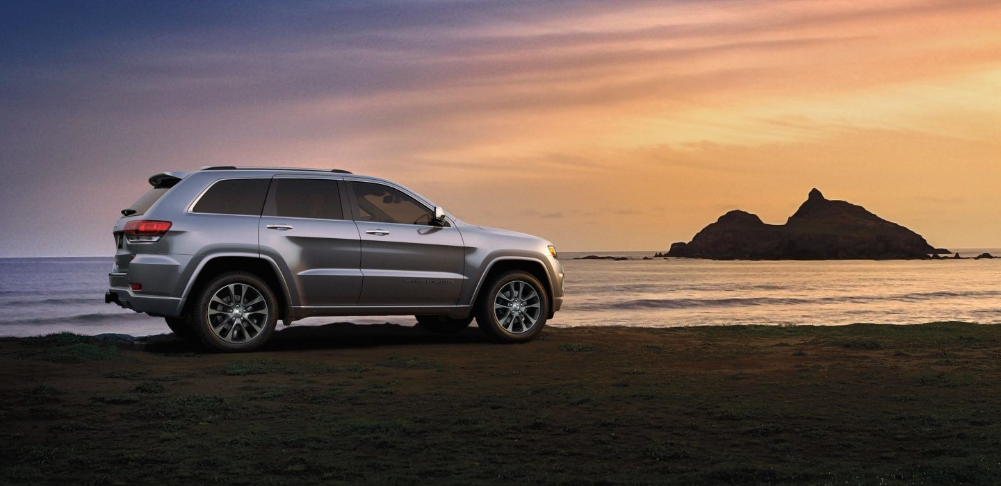 2018 Jeep Cherokee Laredo Silver Exterior Side View